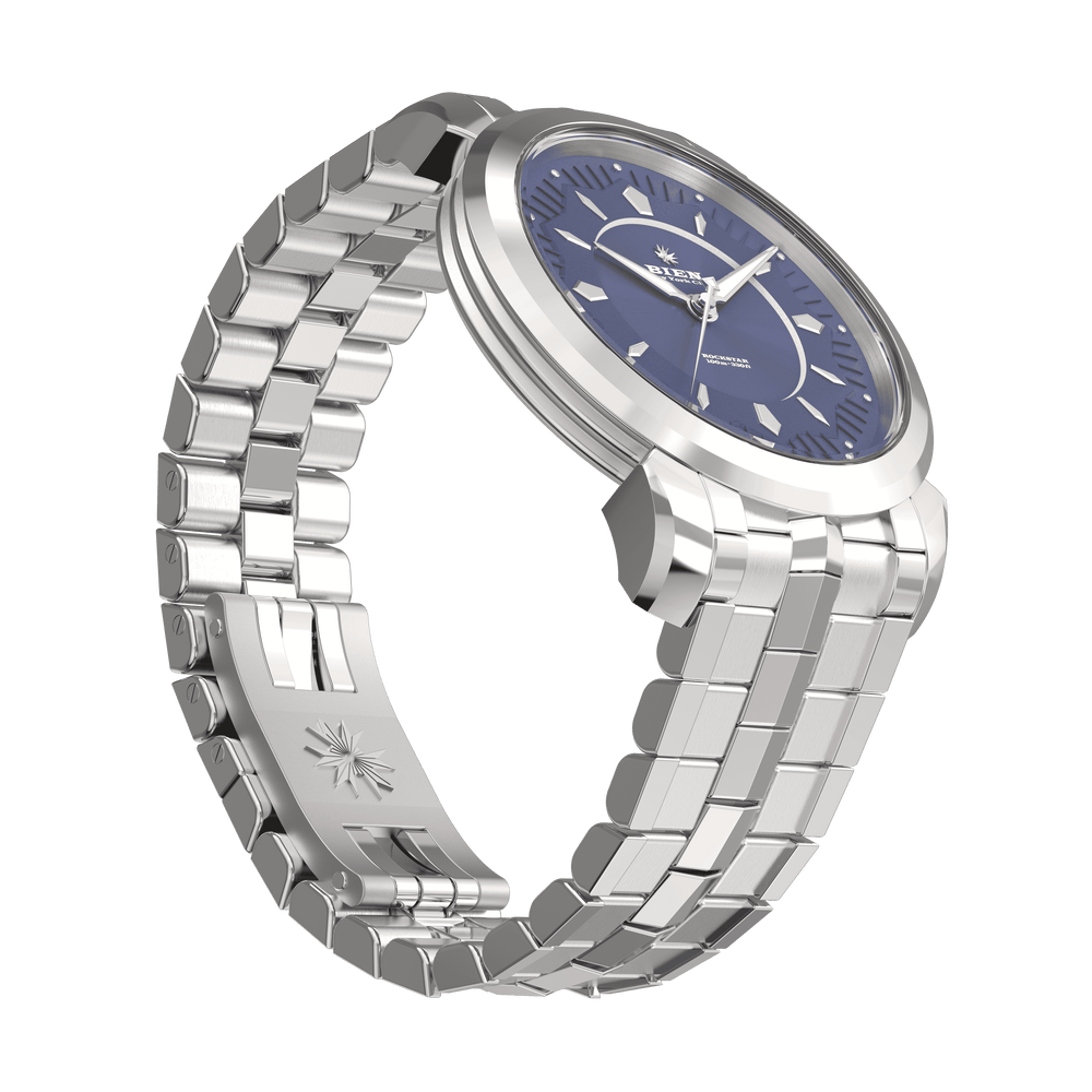 The Van Alen, Cobalt dial, on its steel bracelet, from the side